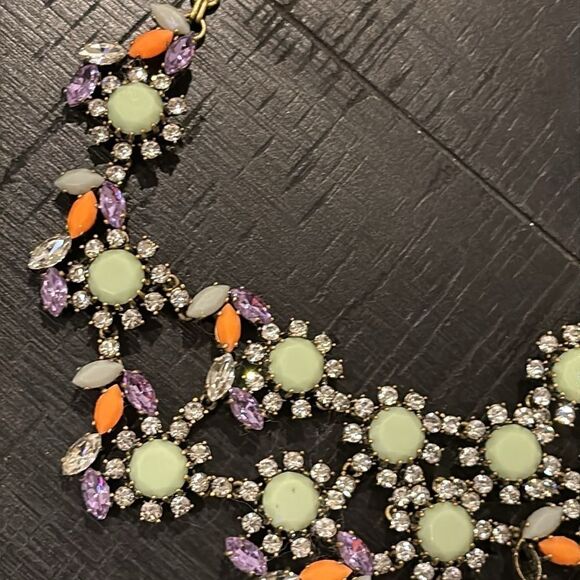 J. Crew Gold Tone Bib Style Pastel Rhinestone Statement Necklace Floral​​​​​​ - Picture 4 of 7